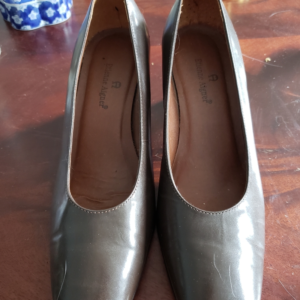 ETIENNE AIGNER BLOCK HEEL PUMPS